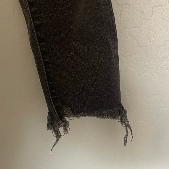 Madewell 9” high rise skinny button fly raw hem grey black, size 25 - Picture 6 of 8